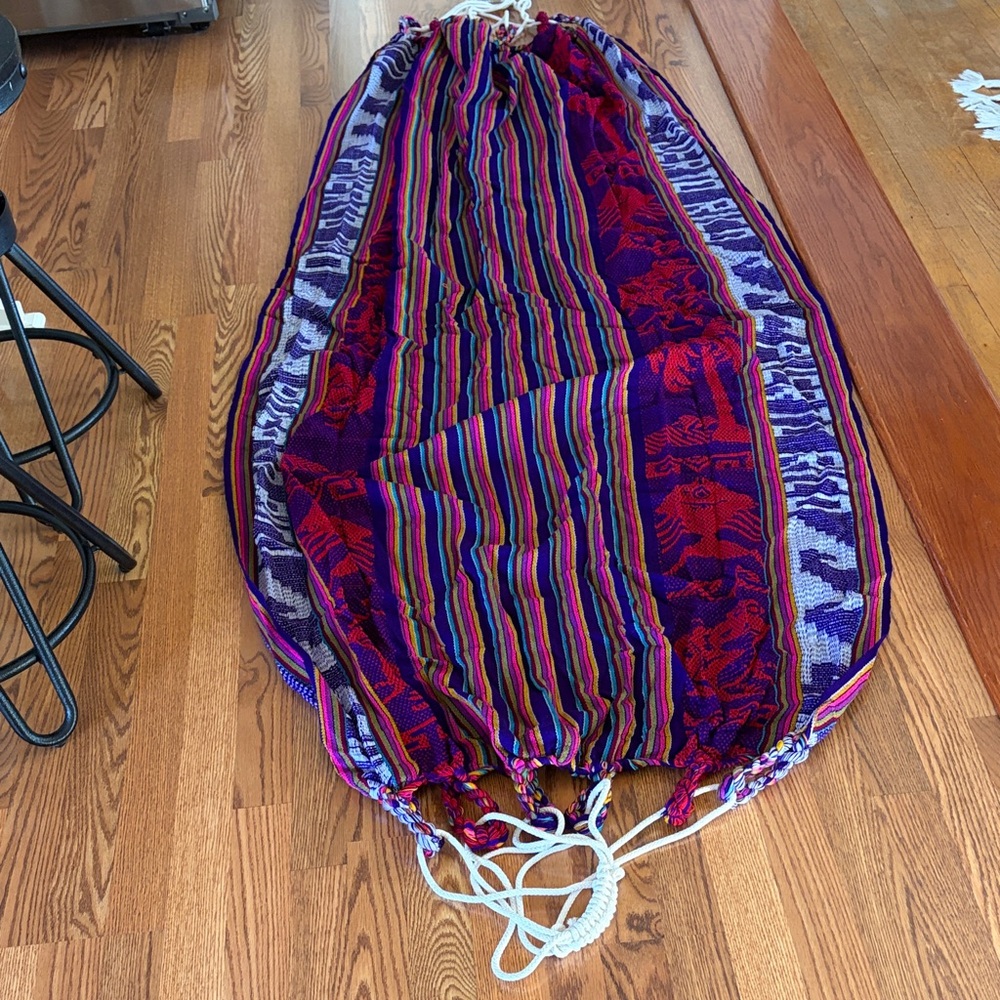 Colorful hammock appears to have minimal to zero use very nice